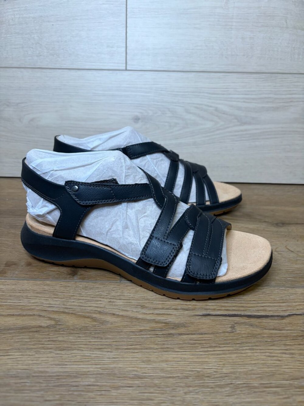 Clarks Maelynn Paige Leather Wedge Sandal With Ultimate Comfort Footbed 8.5M NWT
